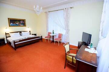 Фото номера Двухместный номер с 1 кроватью Отель Hotel Dwór Sójki г. Sójki 8